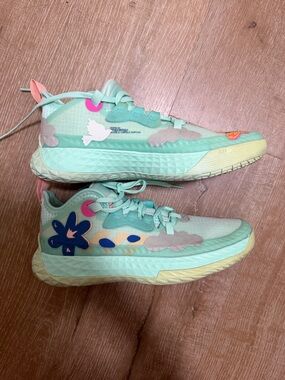 adidas James harden volume 5 support